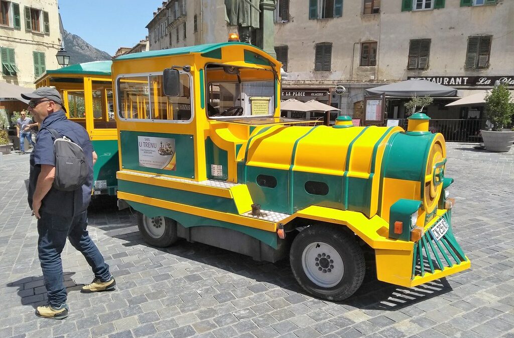 LES PETITS TRAINS TOURISTIQUES DE CORTE