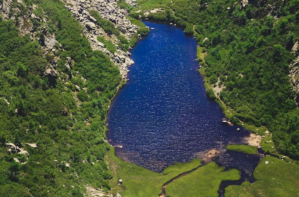 LAC DE NINU