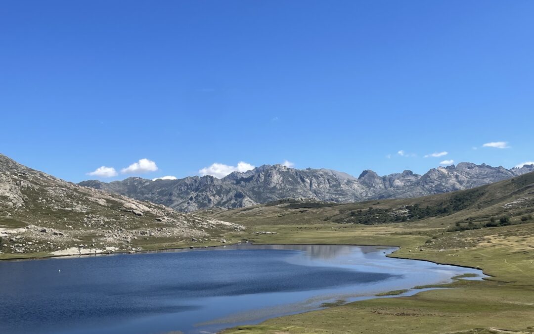 LAC DE NINU