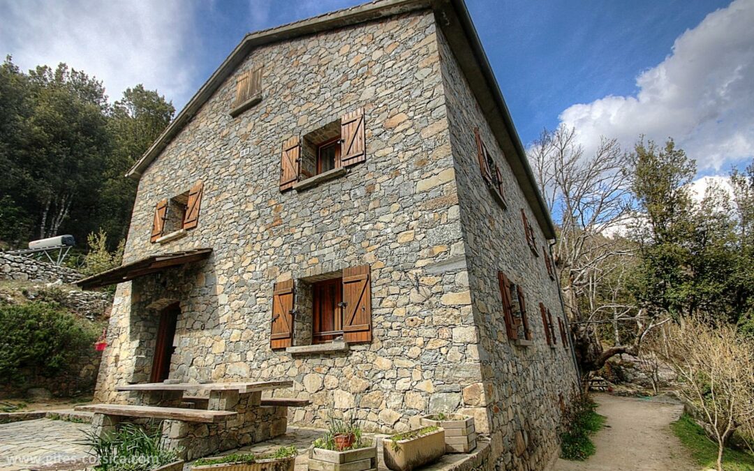 CHEZ ANTOINETTE ET CHARLES